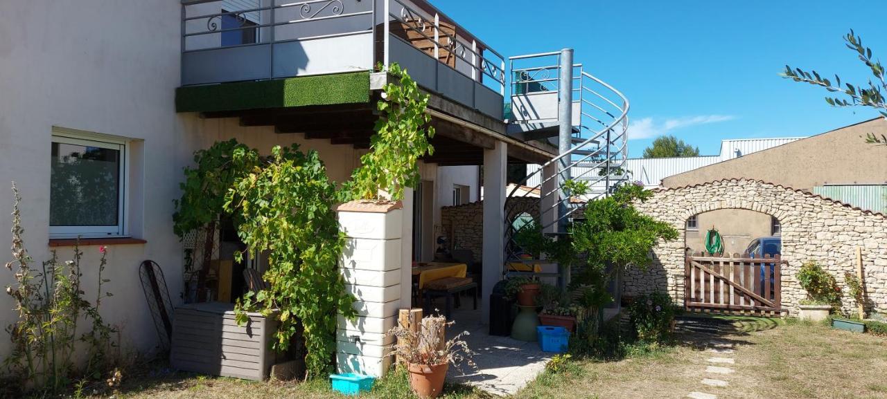 波塔泽住宿加早餐酒店 莱萨布勒-多洛讷 外观 照片